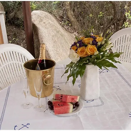 אתר קמפינג Baia Saraceno *