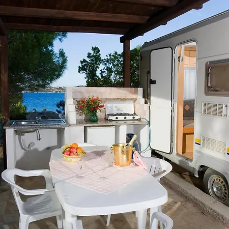 Camping Baia Saraceno Кемпинг *