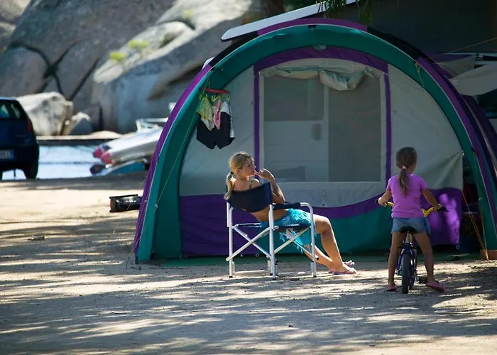 Baia Saraceno 营地