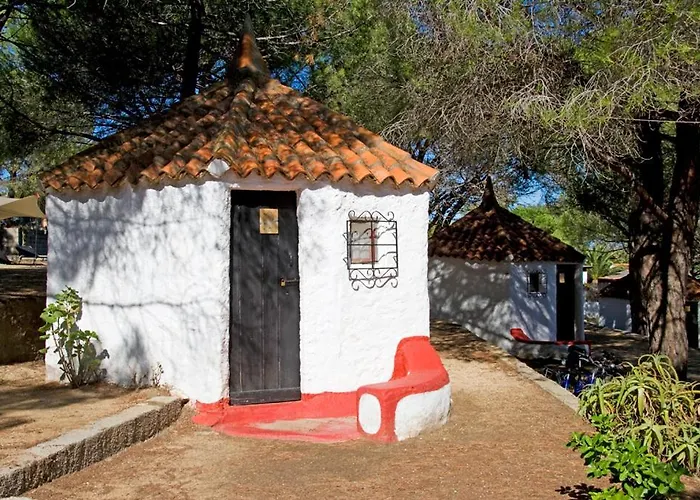 Baia Saraceno 营地