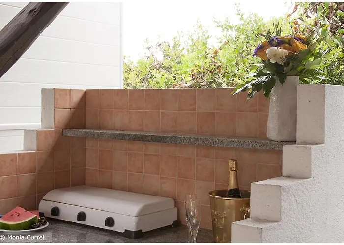 Baia Saraceno 营地